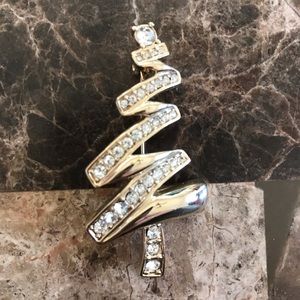 Gold colored Christmas Pin